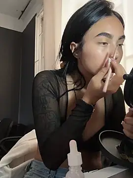 Sara Fernandez  online show from February 3, 2026, 1:49 pm