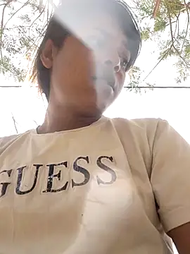 Snapshot of Decent_girl01 chatting on February 6, 2026, 11:57 am Decent girl01 online show from February 6, 2026, 11:57 am