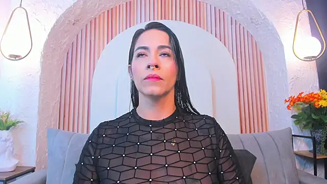 Snapshot of violet_scott_ chatting on June 5, 2026, 10:43 am violet scott online show from June 5, 2026, 10:43 am
