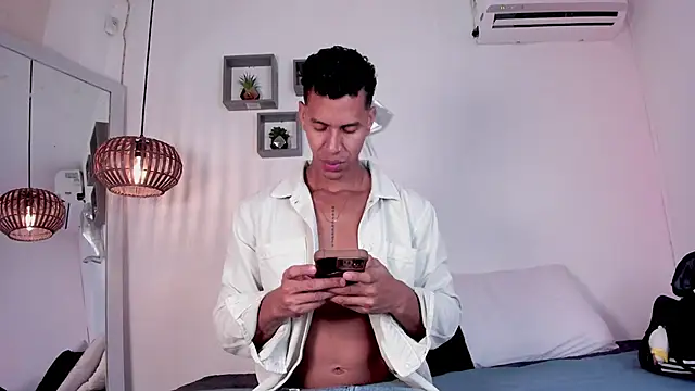 Snapshot of Royland_Vega chatting on February 12, 2026, 11:38 am Royland Vega online show from February 12, 2026, 11:38 am