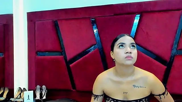 MiaWolton online show from March 15, 2026, 7:20 pm