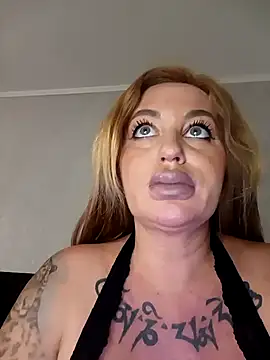 MiaMooly online show from March 4, 2026, 3:07 pm