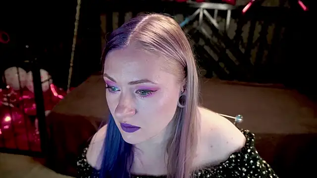 Snapshot of DramaQuenns chatting on February 17, 2026, 6:54 am DramaQuenns online show from February 17, 2026, 6:54 am