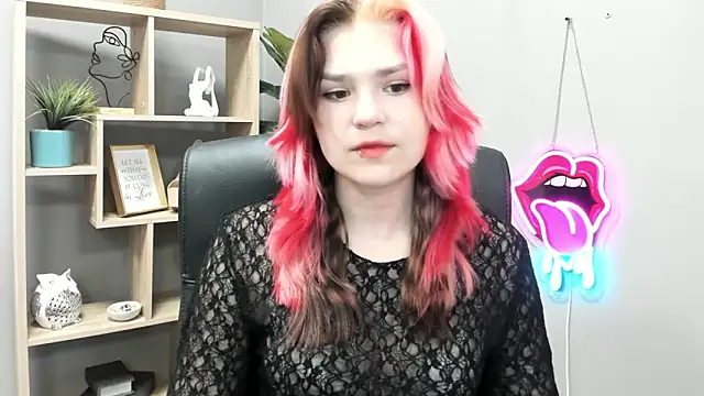 SweetLilyxo online show from June 8, 2026, 6:25 am
