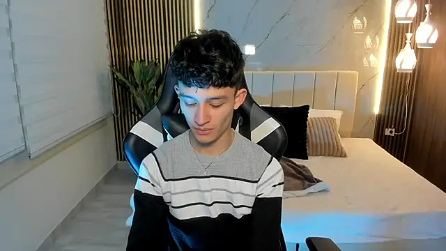 Snapshot of Patrick_Howland_ chatting on February 17, 2026, 3:25 am Patrick Howland online show from February 17, 2026, 3:25 am