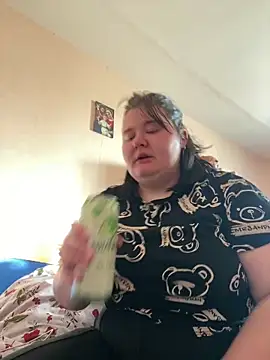 AngelKiras online show from March 4, 2026, 6:41 am