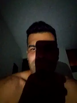 Snapshot of thom_1 chatting on February 10, 2026, 6:17 am thom 1 online show from February 10, 2026, 6:17 am