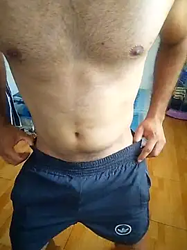 Snapshot of thom_1 chatting on February 16, 2026, 6:48 pm thom 1 online show from February 16, 2026, 6:48 pm