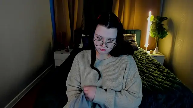 Snapshot of Kira_G0ld chatting on February 26, 2026, 1:04 am Kira G0ld online show from February 26, 2026, 1:04 am