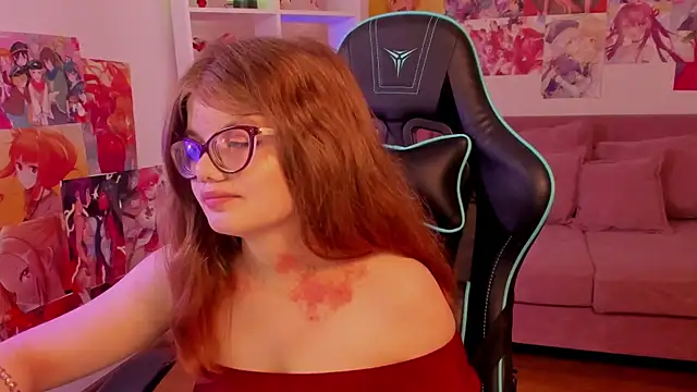 ChloeHalses online show from March 31, 2026, 5:08 am