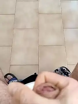 Snapshot of pericolo90 chatting on February 25, 2026, 7:07 am pericolo90 online show from February 25, 2026, 7:07 am