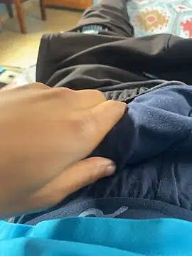 youngsterSA223 online show from April 15, 2026, 12:23 pm