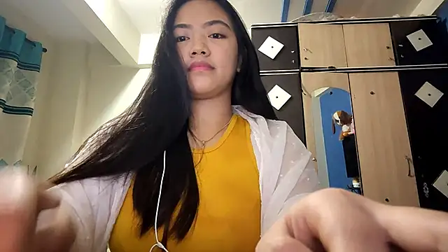 AntoninaDamewood online show from February 13, 2026, 1:07 pm