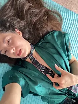 OnlyLeiLa online show from April 16, 2026, 5:52 am