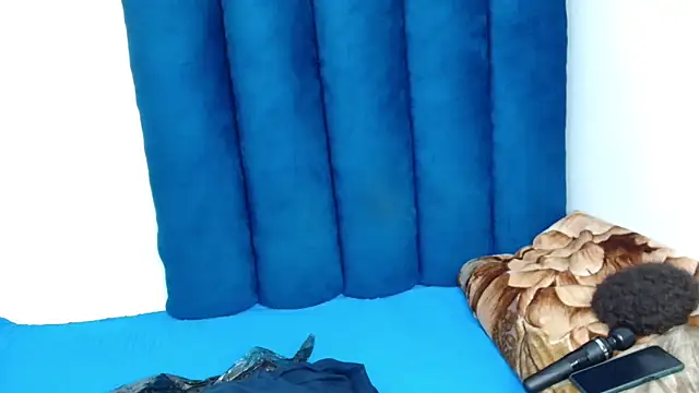 ForeverSexy  online show from March 25, 2026, 6:19 am