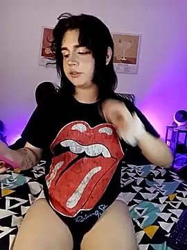 Daniellesins1 online show from March 21, 2026, 5:34 am