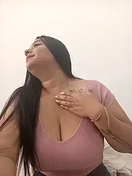 Snapshot of CAMILA--04 chatting on February 11, 2026, 1:16 pm CAMILA--04 online show from February 11, 2026, 1:16 pm