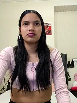 Julieta Parker online show from February 5, 2026, 2:43 pm