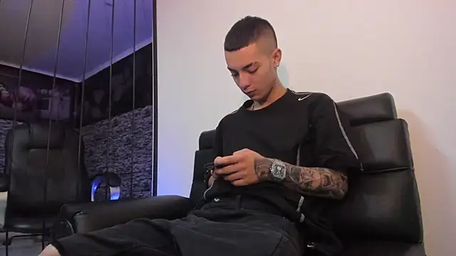 Dereck Boy  online show from March 25, 2026, 4:18 am