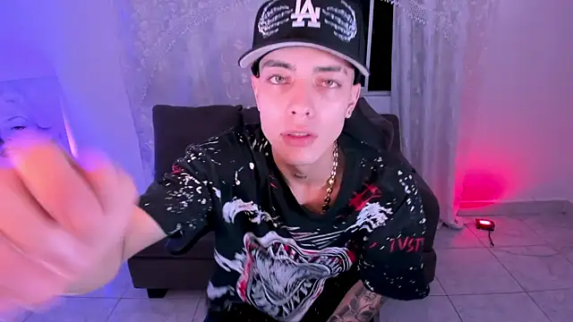 Dereck Boy  online show from April 18, 2026, 4:27 am