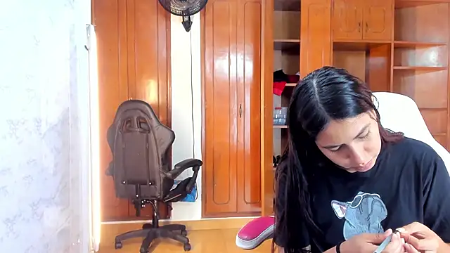 Emily and Soffy online show from February 26, 2026, 12:04 pm