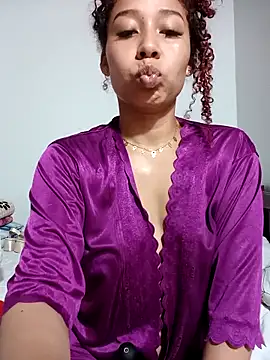 zuleymar online show from March 21, 2026, 6:55 pm