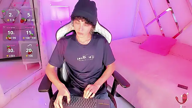 Snapshot of thanier_18 chatting on February 20, 2026, 7:14 pm thanier 18 online show from February 20, 2026, 7:14 pm