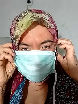 Snapshot of turbanlim07 chatting on February 17, 2026, 6:14 pm turbanlim07 online show from February 17, 2026, 6:14 pm