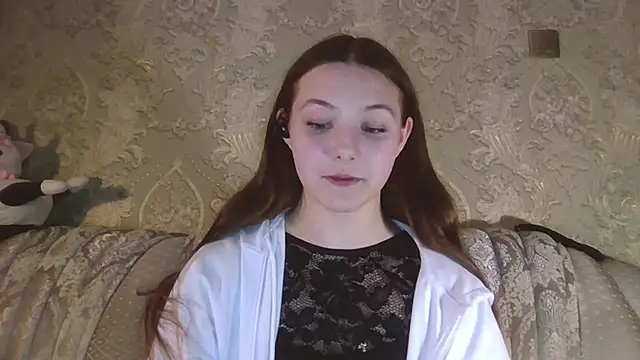 YuniNeko online show from February 4, 2026, 7:09 pm