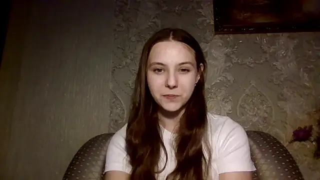 YuniNeko online show from April 13, 2026, 4:01 pm