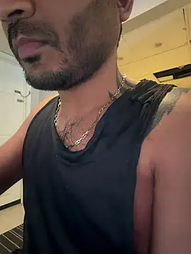 Snapshot of DaggerTie chatting on February 9, 2026, 4:44 pm DaggerTie online show from February 9, 2026, 4:44 pm