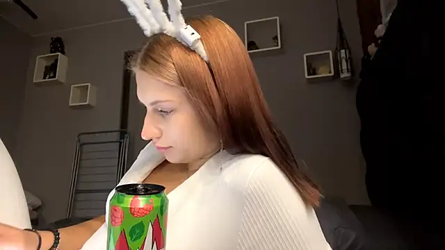 Snapshot of JeneeEady chatting on February 6, 2026, 1:58 pm JeneeEady online show from February 6, 2026, 1:58 pm