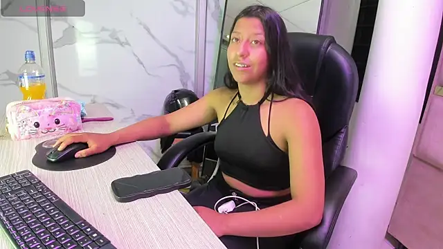 Snapshot of Vaneline2 chatting on February 27, 2026, 10:54 pm Vaneline2 online show from February 27, 2026, 10:54 pm