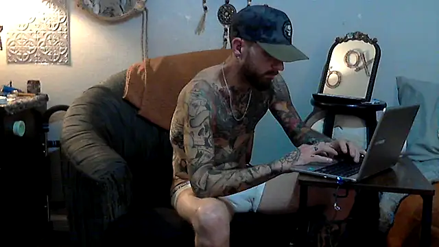 Snapshot of F_D_R_ chatting on February 19, 2026, 6:42 am F D R online show from February 19, 2026, 6:42 am