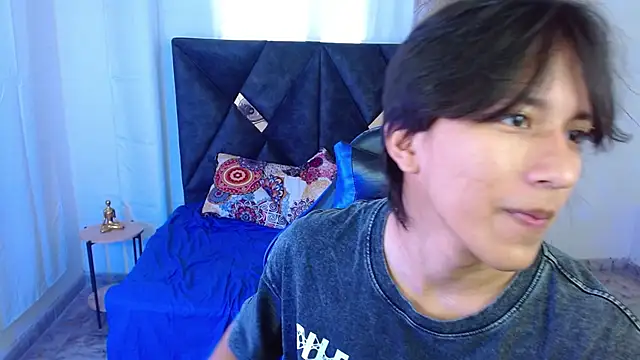 nikoo 18 online show from April 9, 2026, 3:06 pm