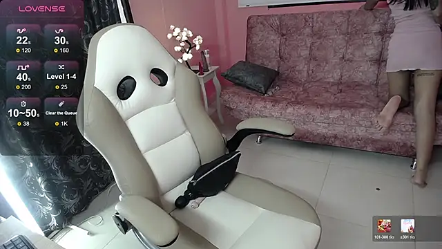 NatashaHot158 online show from February 13, 2026, 7:43 pm