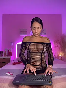 Snapshot of SofiaSiren chatting on February 28, 2026, 2:01 am SofiaSiren online show from February 28, 2026, 2:01 am