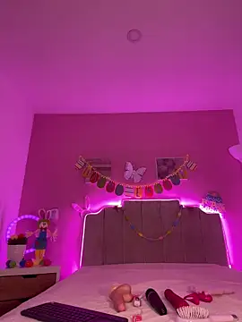 SofiaSiren online show from April 4, 2026, 2:10 am