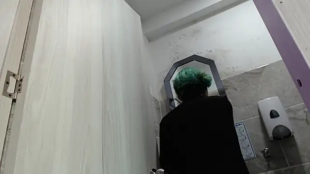 Snapshot of MiistressBlu chatting on February 24, 2026, 1:42 pm MiistressBlu online show from February 24, 2026, 1:42 pm