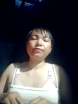 Snapshot of vivi1889 chatting on February 9, 2026, 1:31 am vivi1889 online show from February 9, 2026, 1:31 am