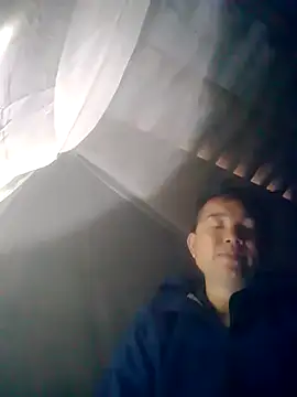 Snapshot of vivi1889 chatting on March 23, 2026, 1:20 am vivi1889 online show from March 23, 2026, 1:20 am