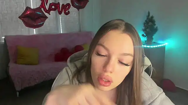 CandyGyrl online show from March 12, 2026, 1:12 am