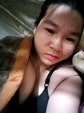 Snapshot of Erika--006 chatting on February 5, 2026, 2:05 am Erika--006 online show from February 5, 2026, 2:05 am