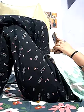 Snapshot of Priyaji-10 chatting on March 16, 2026, 4:33 pm Priyaji-10 online show from March 16, 2026, 4:33 pm