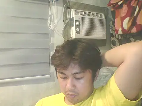 Snapshot of mattyXthridy chatting on February 12, 2026, 10:21 am mattyXthridy online show from February 12, 2026, 10:21 am