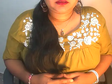 Snapshot of Saniya_K2 chatting on February 4, 2026, 4:35 pm Saniya K2 online show from February 4, 2026, 4:35 pm