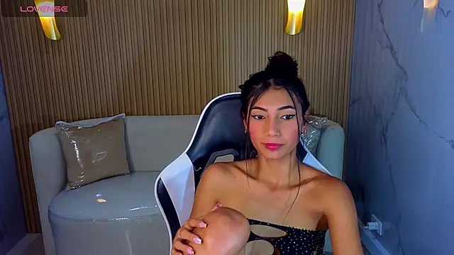 Snapshot of Perla_Moon_Tx chatting on February 28, 2026, 12:39 pm Perla Moon Tx online show from February 28, 2026, 12:39 pm