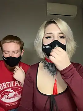 AllisonXAlfred online show from February 5, 2026, 6:23 pm