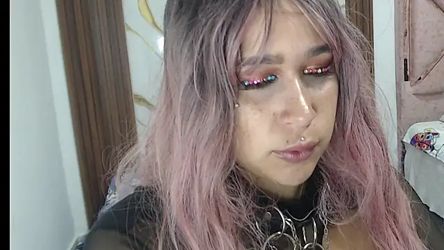 valen ros online show from March 3, 2026, 11:49 am