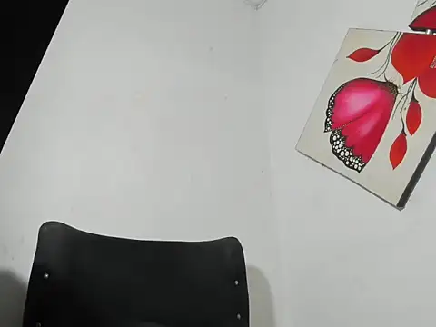 Jesshot bigcock20cm online show from May 3, 2026, 7:03 am